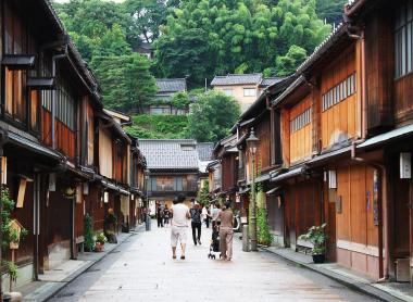 Kanazawa: A Glimpse into Traditional Japan